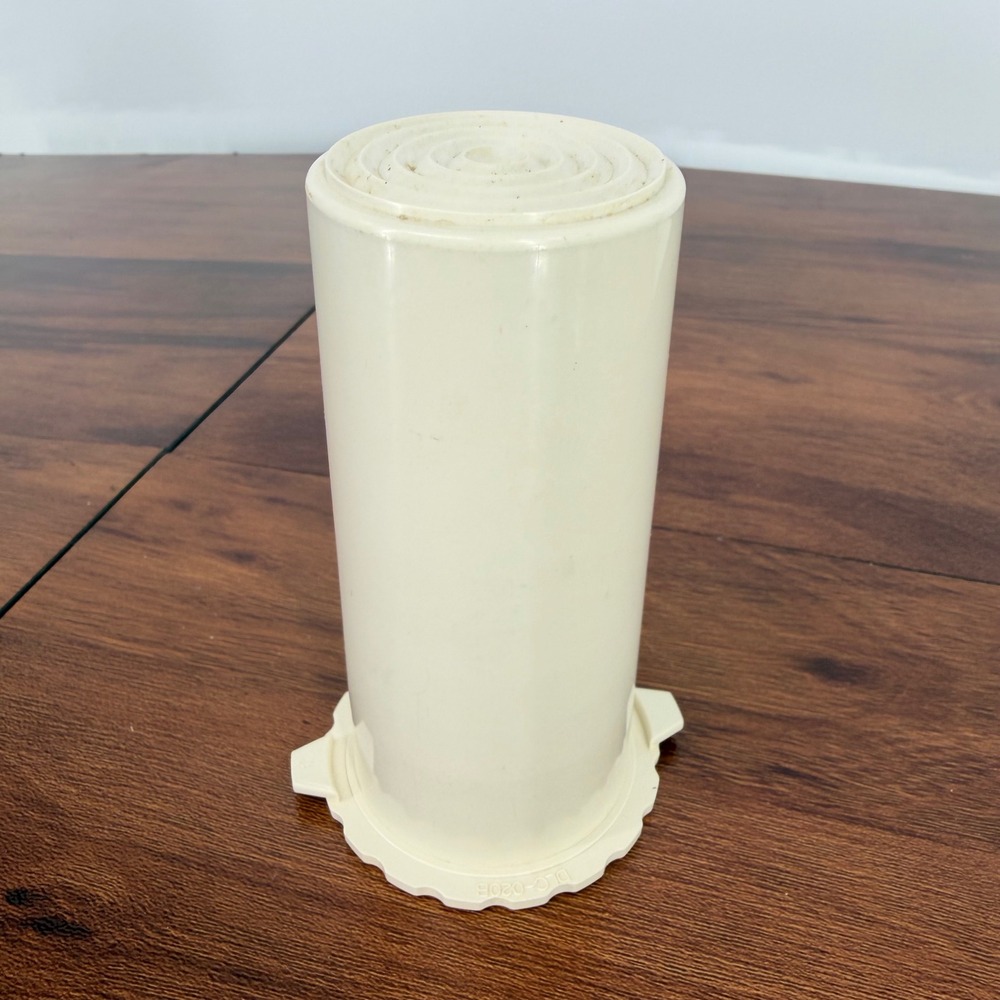 VTG Cuisinart‎ DLC-020B Small Food Pusher - Made in Japan - Fits DLC-7 DLC-8"